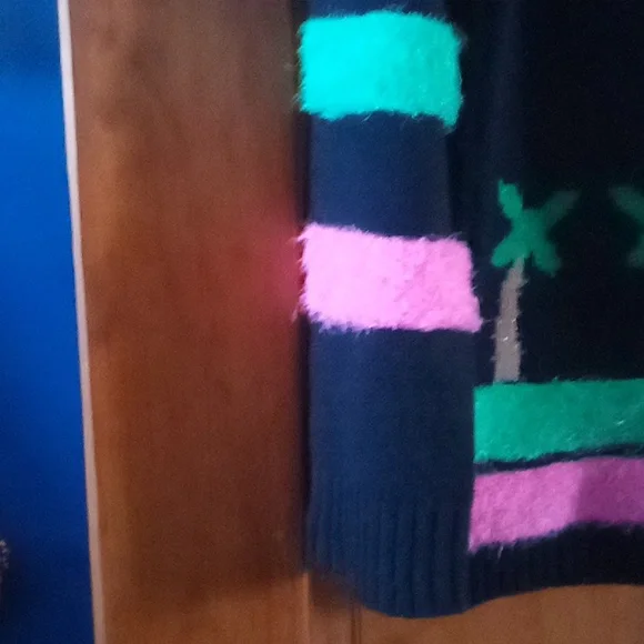 Derek Heart Christmas sweater - Picture 4 of 4